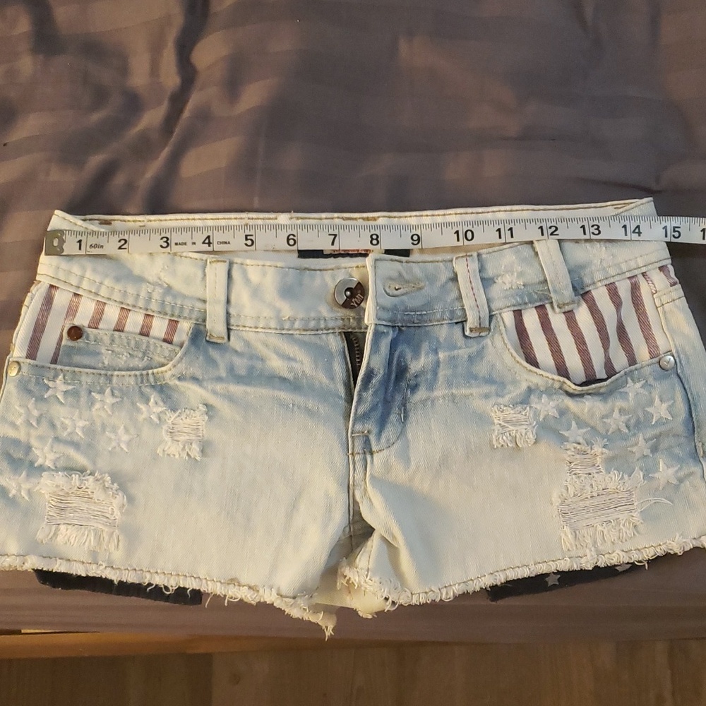 Patriotic Jean shorts - Picture 7 of 7